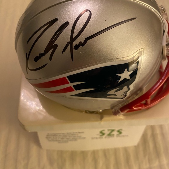 Tom Brandy & Randy Moss Autograph Mini Helmet - Picture 2 of 10
